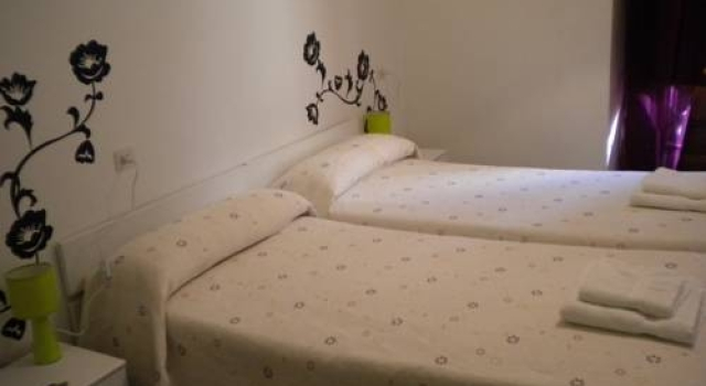 Pensión Borrás, Book Hotel Girona Gironès