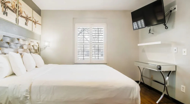 Люкс c 1 комнатой Lions Gate Hotel