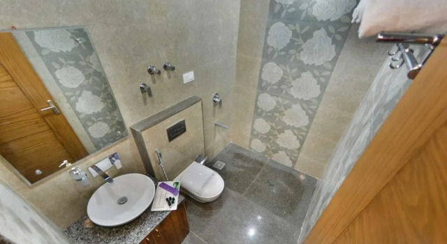 Семейный номер Standard с видом на горы Hotel The Montreal Srinagar