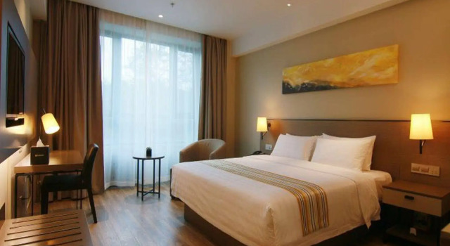 Homeinn Plus Qingdao Badaguan Taipingjiao Branch
