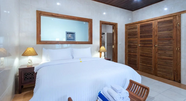 Kanna Seafront Estate, Prenota Hotel Tulamben Karangasem