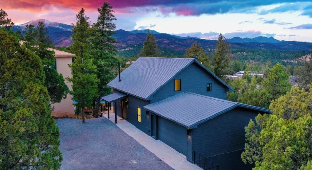 Sierra Blanca Views: New-build Cabin in Ruidoso