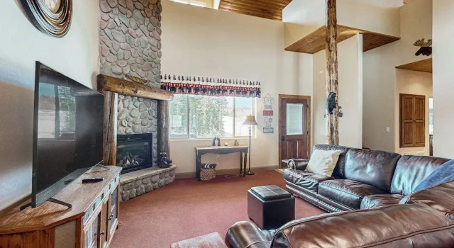 Steps to Brian Head Resort: Ski Home w/ Games, Rezerwuj Apartament Hotele w Iron County z parkingiem, Parking