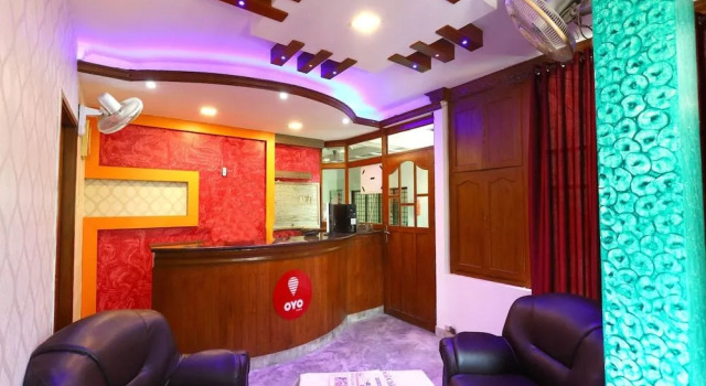 OYO 8964 Malabar Plaza Hotel
