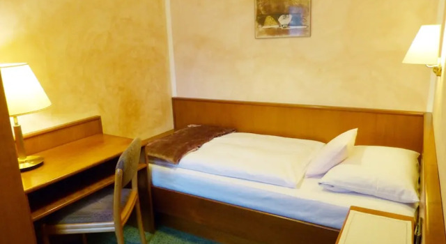 Полулюкс с 2 комнатами Hotel Wurms