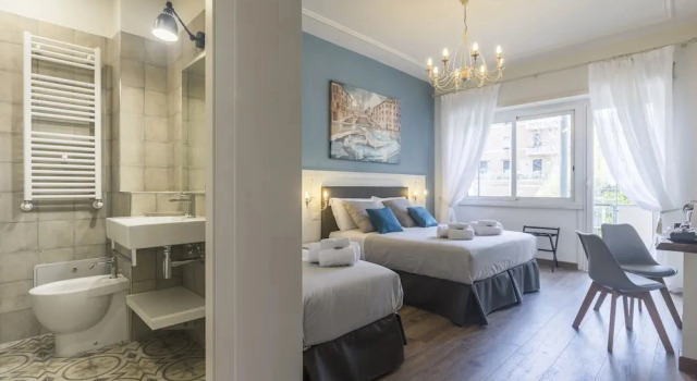 Номер Standard с балконом Trastevere Gallery Suites