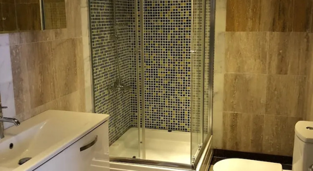 Полулюкс Отель Baku Luxury Hotel