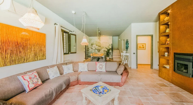 Villa With Private Pool With Salt Water Whirlpool and Cozy Porch