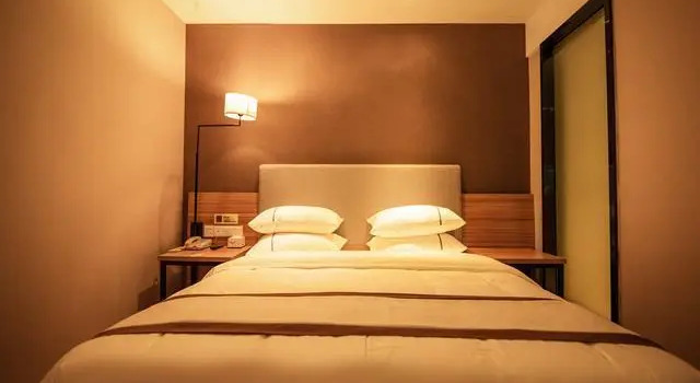 Люкс Jtour Inn Foshan Xingui Commercial Plaza
