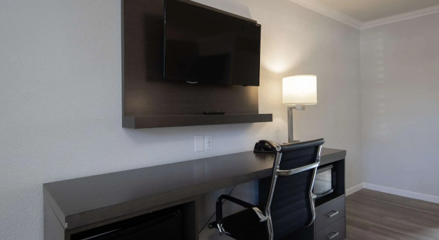 Rodeway Inn Milpitas near Great Mall, Забронировать Отель Милпитас 