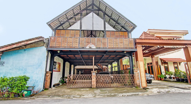 Hotel O Nayo Homestay Syariah, Rezerwuj Hotel Hotele w Depok z parkingiem, Parking
