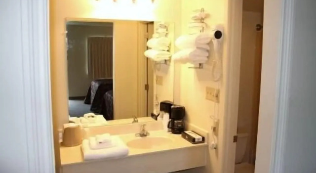 Двухместный номер Standard The Holiday Motel & Restaurant