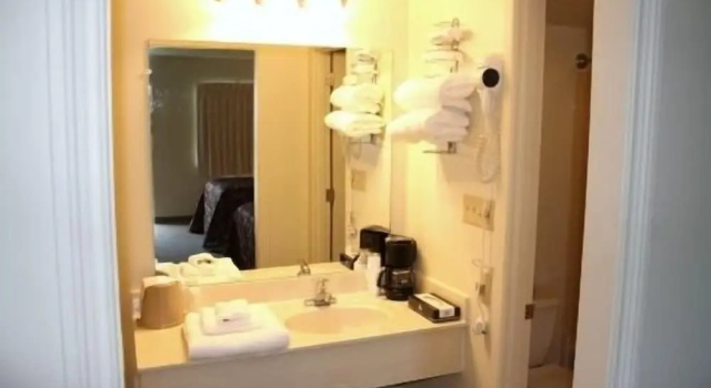 Двухместный номер Standard The Holiday Motel & Restaurant