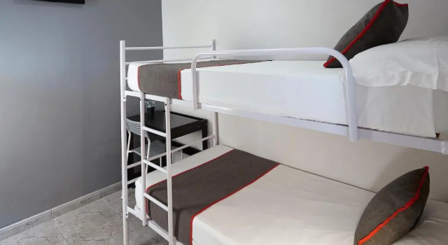 Семейный номер Standard Hostal Mas Ferrer