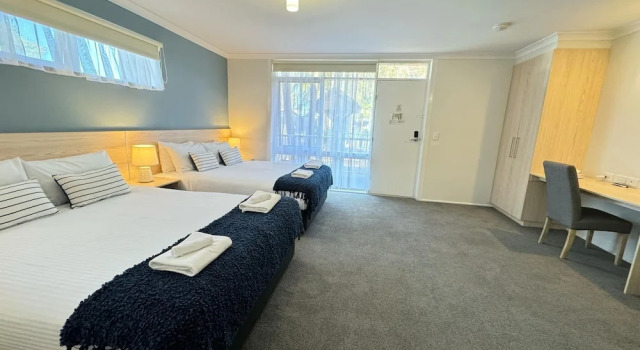 Четырёхместный семейный номер Standard с балконом Kaloha Holiday Resort Phillip Island
