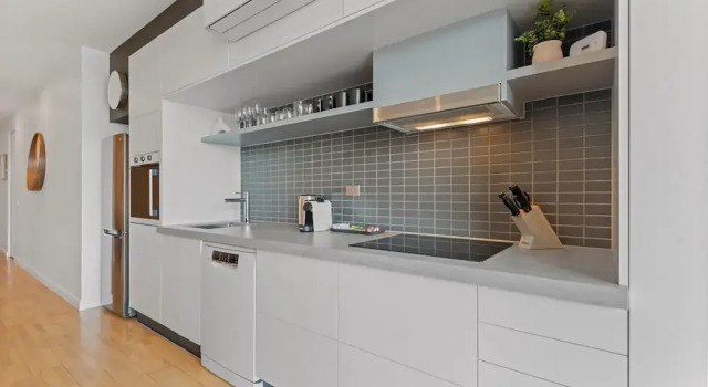 Апартаменты Modern 1-bed, City Skyline Views & Close to Shops
