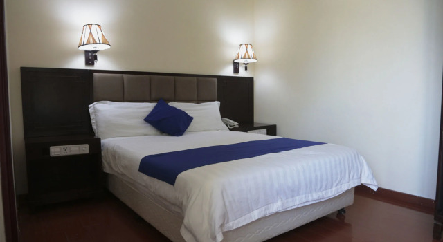 Blue Birds International Hotel