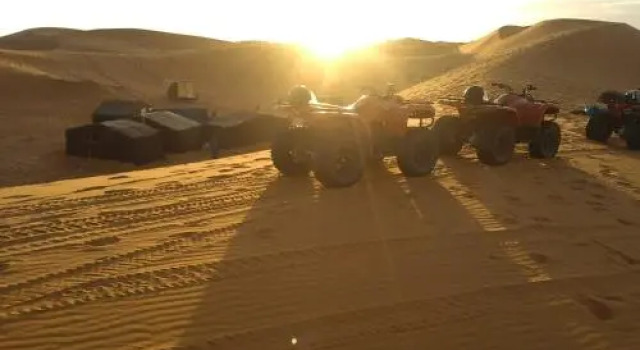 Merzouga Hostel, Rezervovat Hostel Hotely v Meknes-Tafilalet s parkováním, Parkování