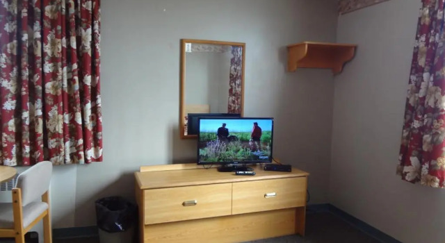 Четырёхместный номер Standard Canadas Best Value Inn Kapuskasing
