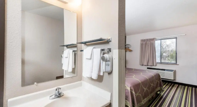 Номер Standard Super 8 by Wyndham Kalispell Glacier National Park