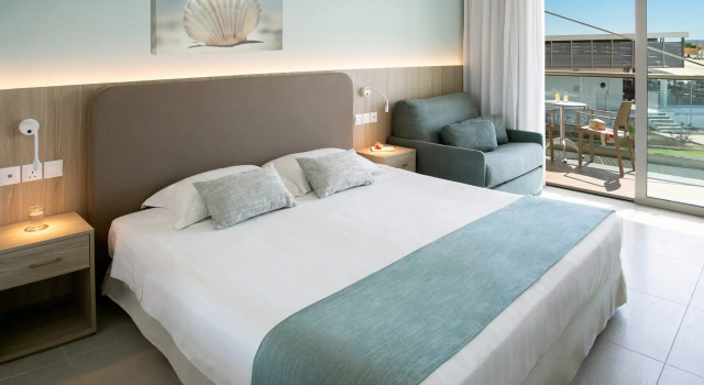 Номер с частичным видом на море Asterias Beach Hotel