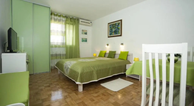 Green Place, Prenota Appartamento Splitska 