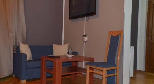 Полулюкс Hotel Almi