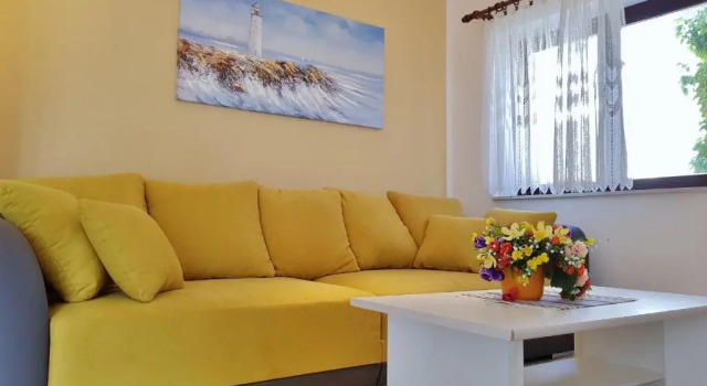 Apartment Luna, Забронировать Апартаменты/квартира Водице Шибенско-Книнская жупания, рядом с Пристань для яхт ACI Водице