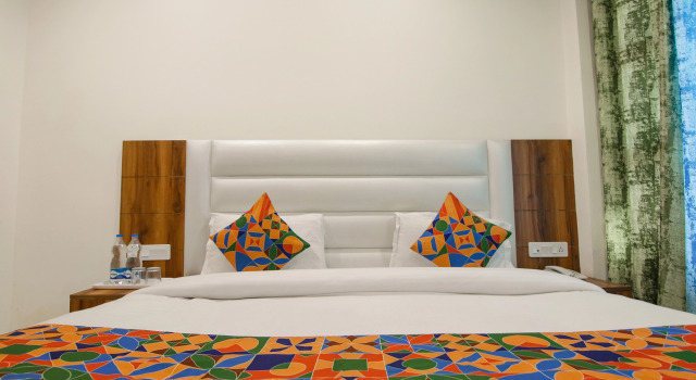 Номер Deluxe Fabexpress Sagar Residency