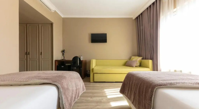 Трёхместный номер Standard Hotel Porto Mar