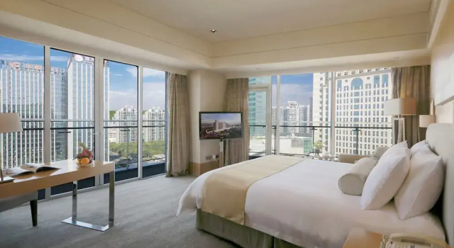 Двухместный номер Deluxe с балконом Xiamen International Conference Center Seaview Hotel