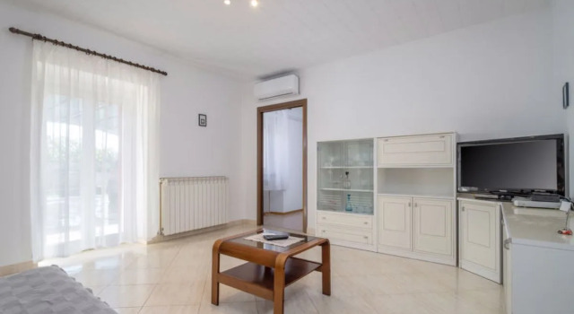 Apartment Bumbak Rääkkylä, Забронировать Апартаменты/квартира Умаг Umag Riviera, рядом с Автобусный вокзал