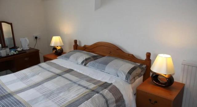 West Point Hotel Bed and Breakfast, Забронировать Отель Отели в центре Колуин-Бей с завтраком, отели в центре Колуин-Бей с завтраком
