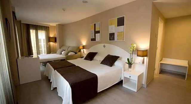 Номер Standard Hotel Torico Plaza