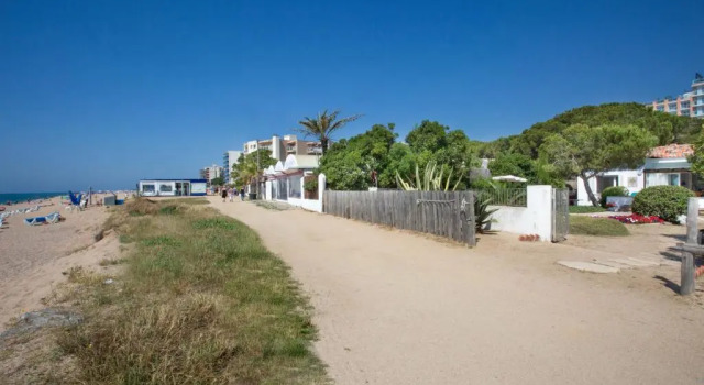 Коттедж Villa Erika Beach House