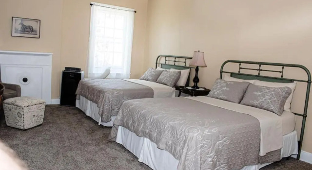 Lee House Inn