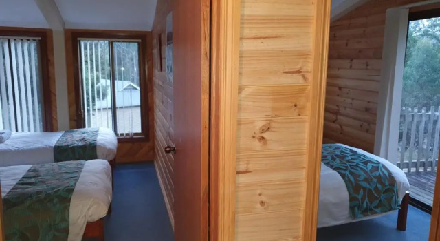 Roland B&B, Book Bed and Breakfast Claude Road Tasmania