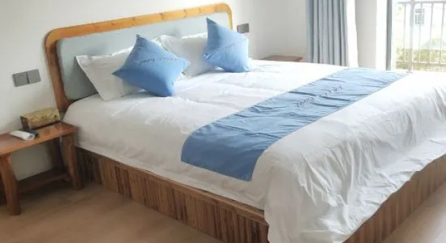 Люкс с балконом Hangzhou ailidie homestay