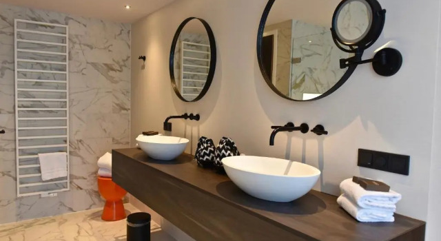 Люкс с балконом Van der Valk Hotel Emmeloord