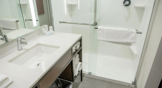 Двухместный номер Standard Hilton Garden Inn Corning Downtown