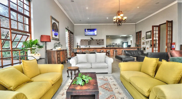 Hibon Lodge, Book Bed and Breakfast Hoteller i Gauteng med parkering, Parkering