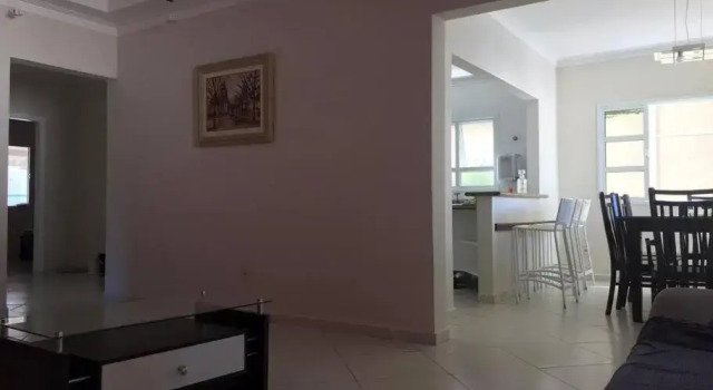 Casa de praia com piscina e churrasqueira - Indaiá Bertioga, Забронировать Отель Отели Бертиога с парковкой, Парковка
