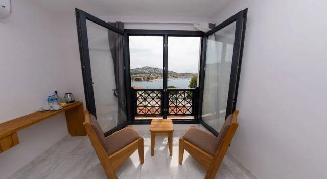 Foça Kybele Pension