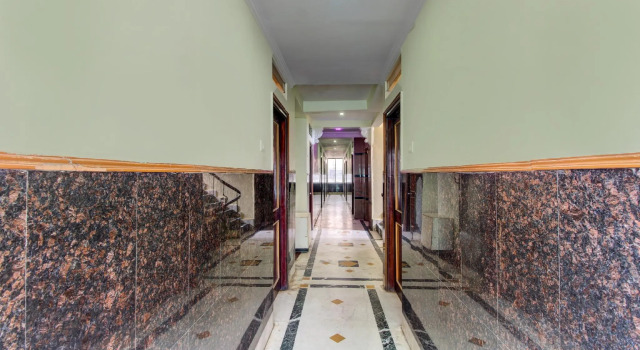 SPOT ON 77106 Hotel Sangam Royal, Rezervovat Hotel Hotely v Bangalore s parkováním, Parkování