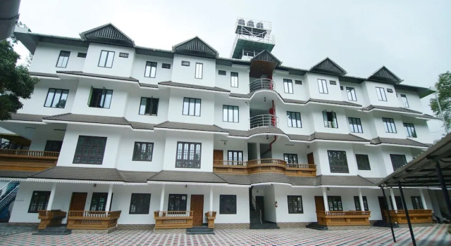OYO 13019 Thekkady Cabanas