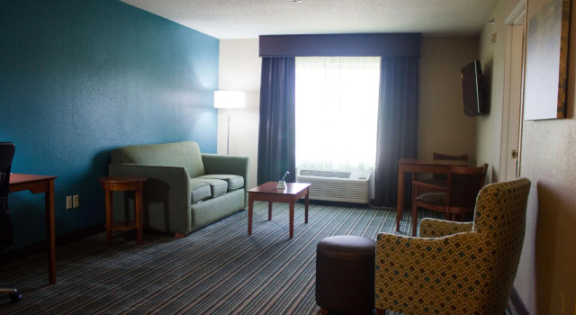 Двухместный люкс Deluxe BEST WESTERN Plus Menomonie Inn & Suites