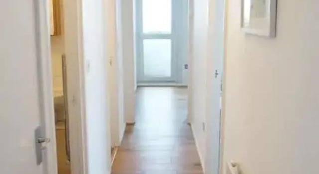 Refurbished 2 Bedroom Flat in Camden, Забронировать Отель Камден Лондон, рядом с Чок Фарм