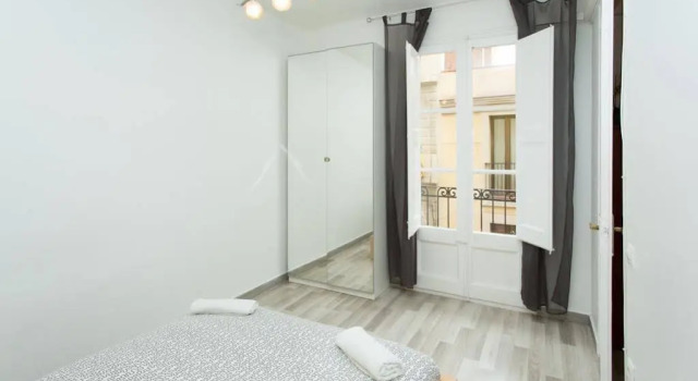 Apartamentos Alejandro, Забронировать Апартаменты/квартира Барселона провинция Барселона, рядом с Jove Regina Theatre