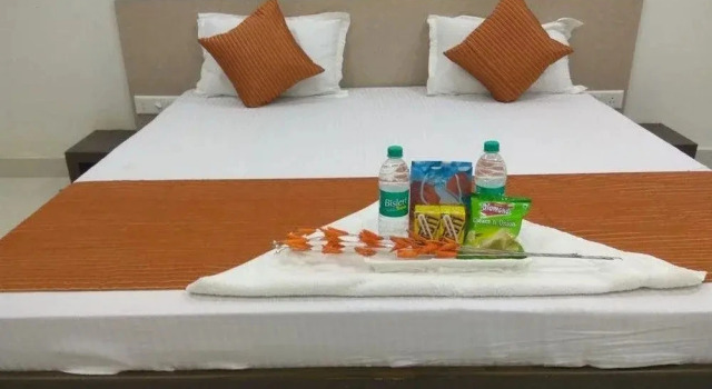 Shree Krishna Hotels and Resorts, Забронировать Отель Отели Матхура с завтраком, Завтраки