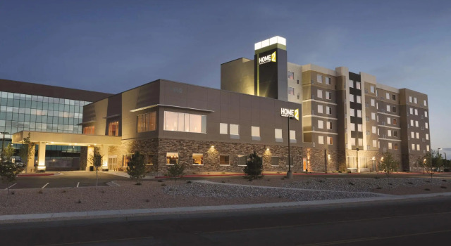 Home2 Suites by Hilton Albuquerque/Downtown-University, Rezerwuj Hotel Hotele w Albuquerque z basenem, Basen